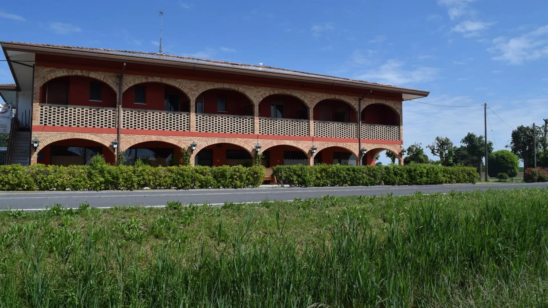 Brussa 340 Hotel 0*,